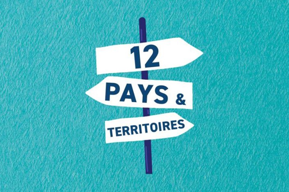 Douze pays et territoires indiqués